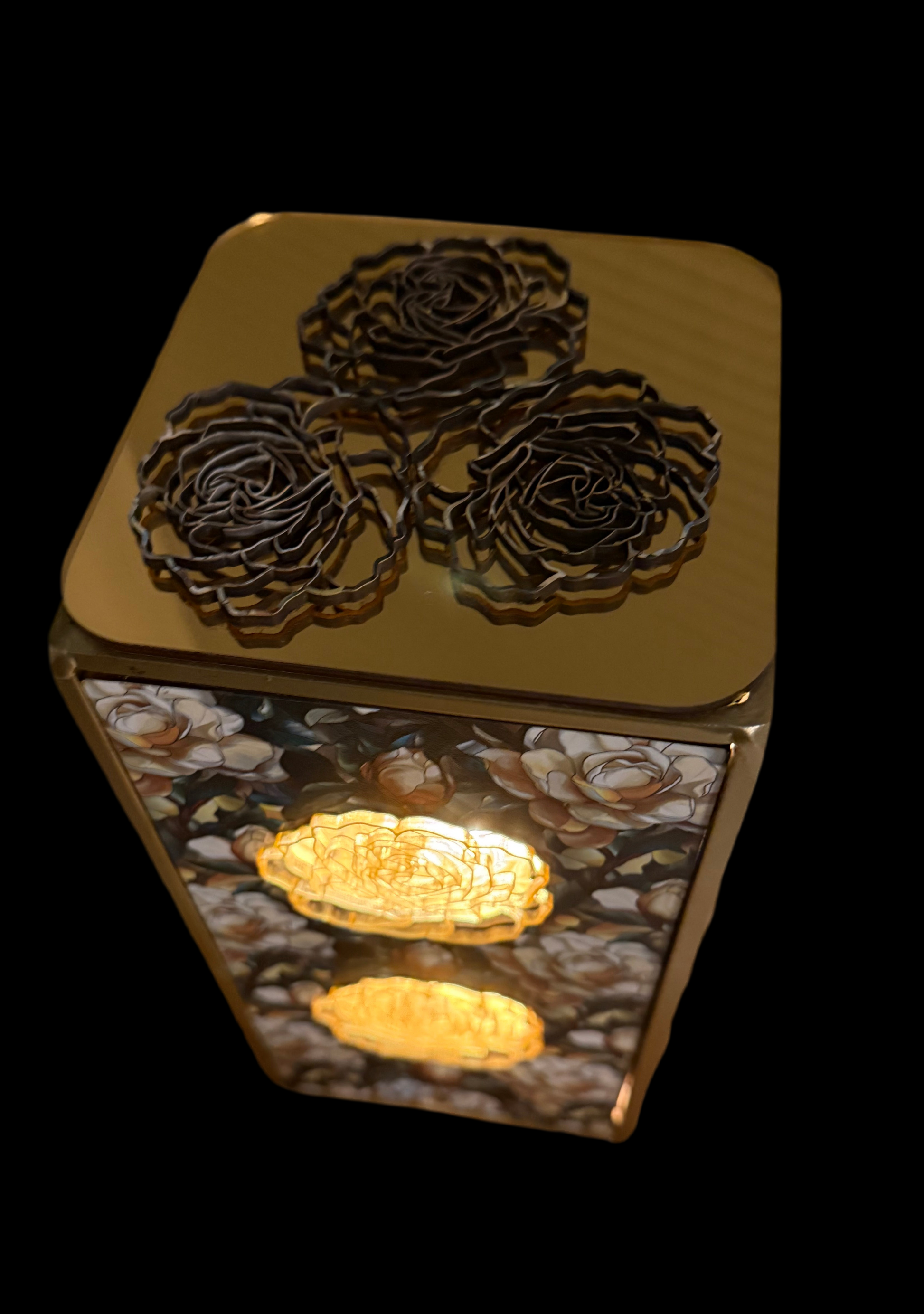 Gardenia lantern