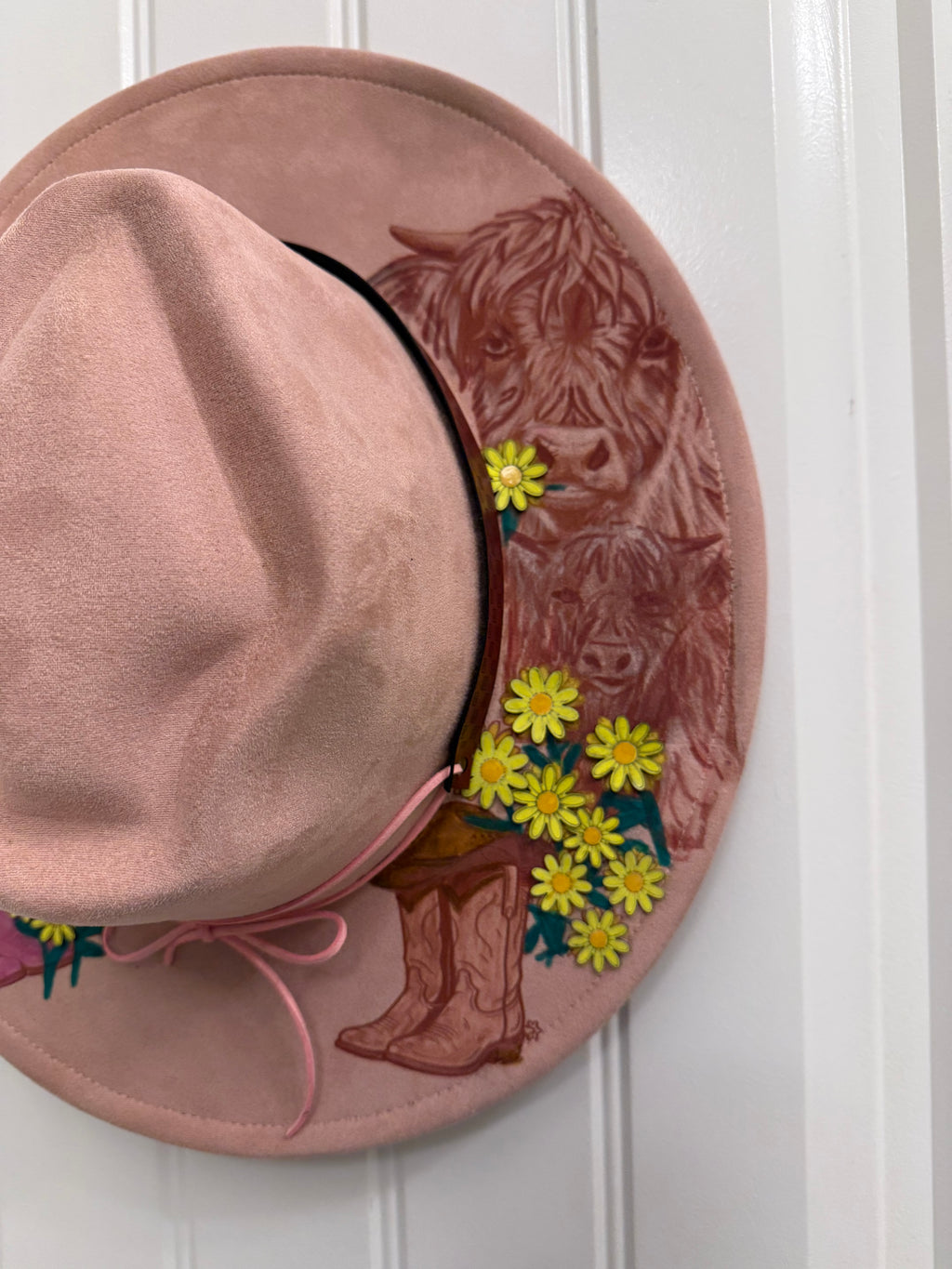 Crystal Coast Cowgirl Highland Cows and Daisies