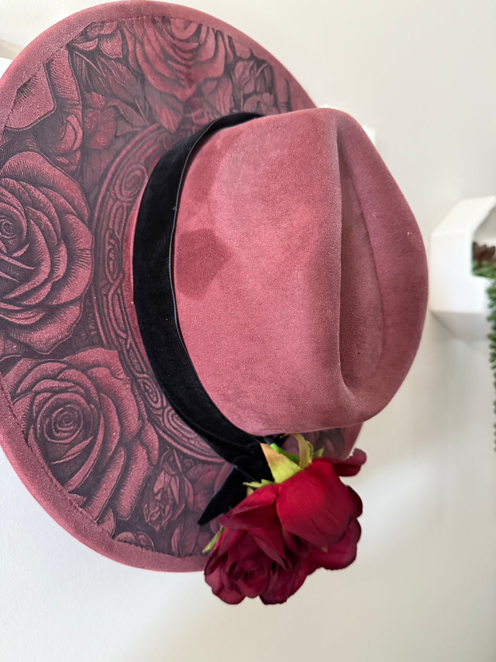 Dark Red Roses Hat Crystal Coast Cowgirl