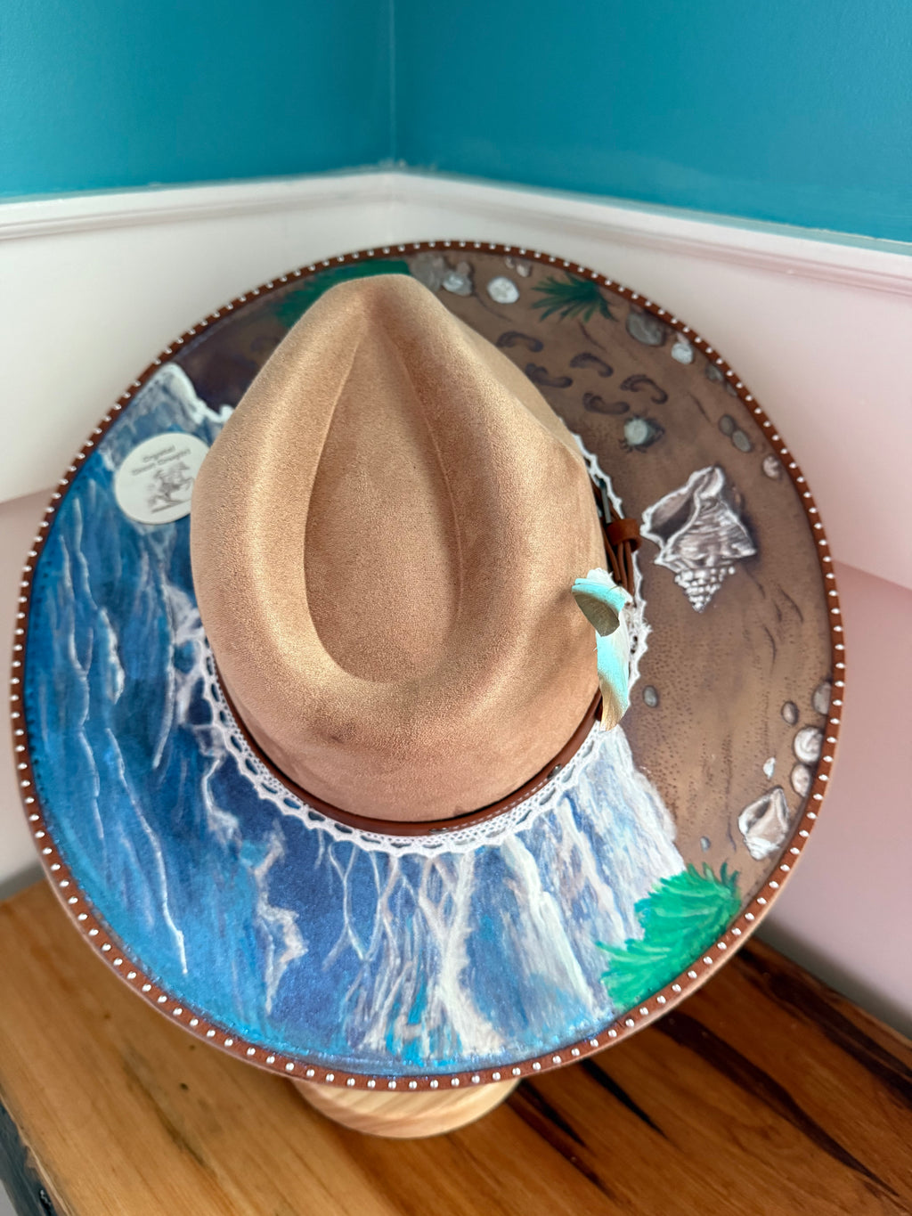 Tan hat “Shelling on the beach” Crystal Coast Cowgirl Hat